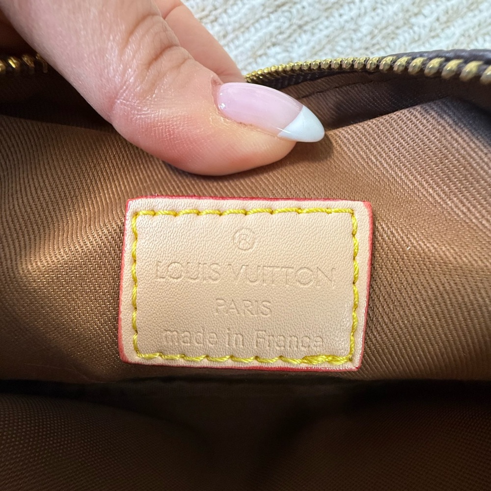 Cross Body - Picture 7 of 15